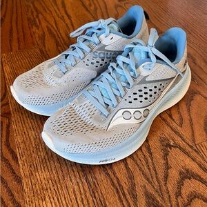 Saucony Blue and Gray Athletic Shoes with Breathable Mesh